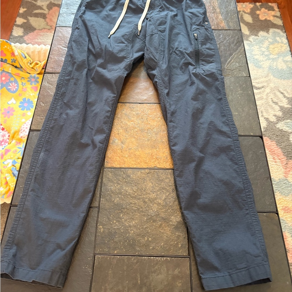 Vuori Men's Dark Blue Cargo Pants